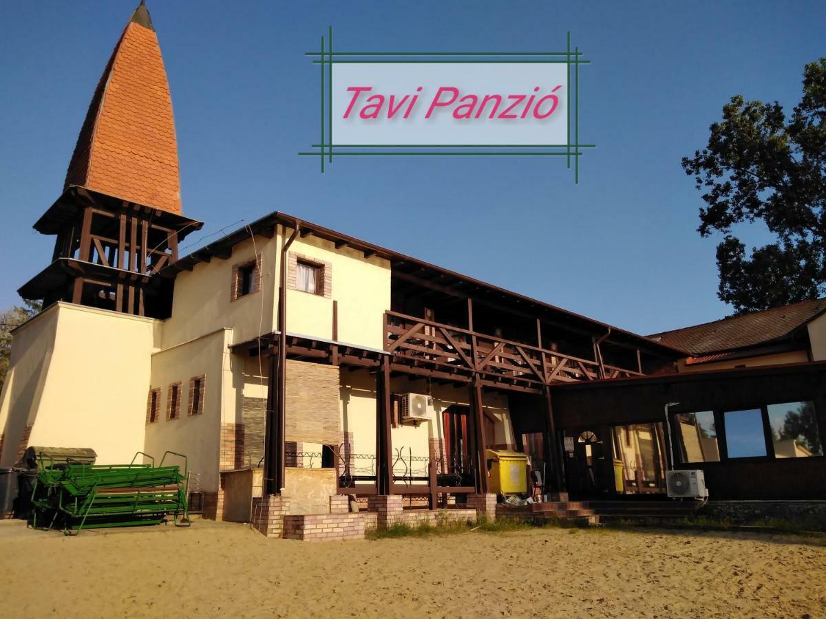 VeresegyházTavi Panzio Es Etterem住宿加早餐旅馆 外观 照片
